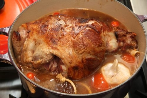 gigot d'agneau,agneau de 7 heures,purée à la robuchon,navets glacés